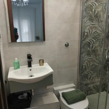 לינה וארוחת בוקר Tilde 3*