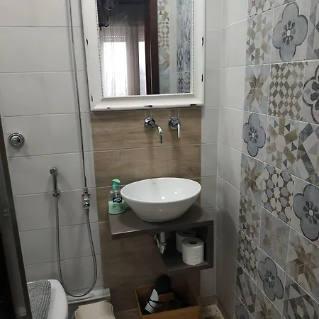 Tilde 3* צ'פאלו