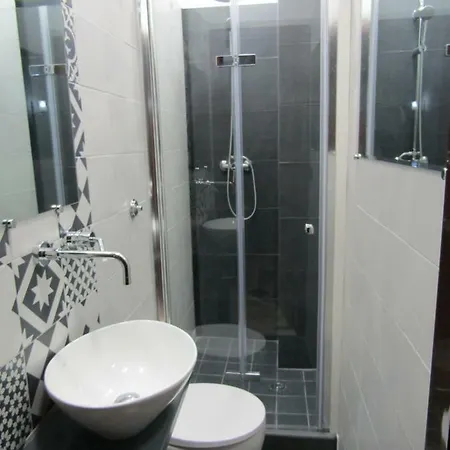 לינה וארוחת בוקר Tilde צ'פאלו