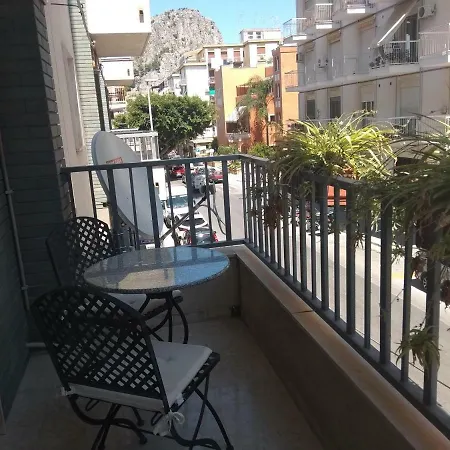 לינה וארוחת בוקר Tilde צ'פאלו