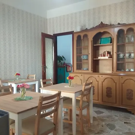 Tilde Nocleg ze śniadaniem 4*