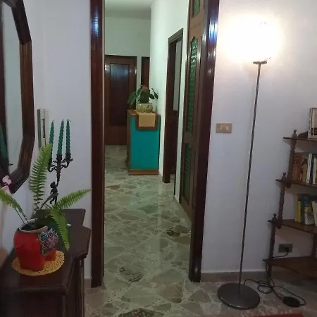 Tilde Oda ve Kahvaltı